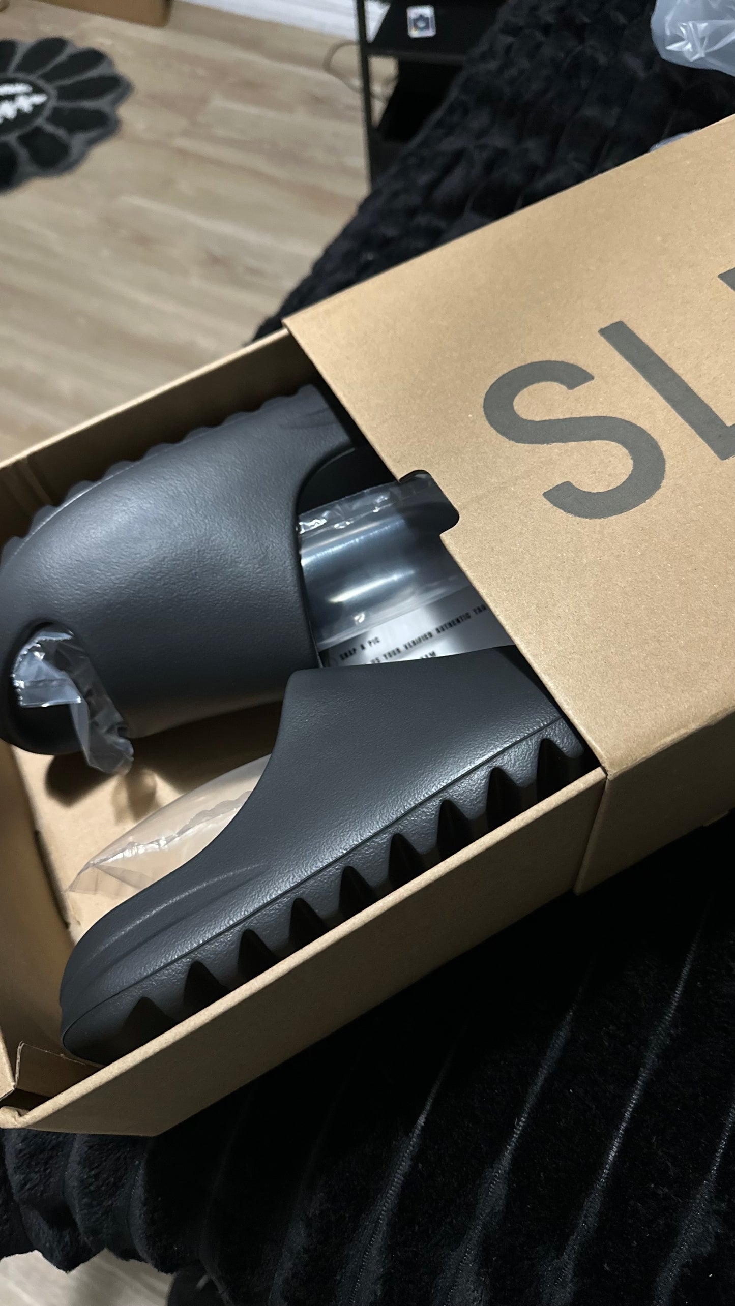 DESIGNER SHOE VENDOR